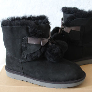 UGG GITA SUEDE POM GIRLS BOOTS BLACK NEW!